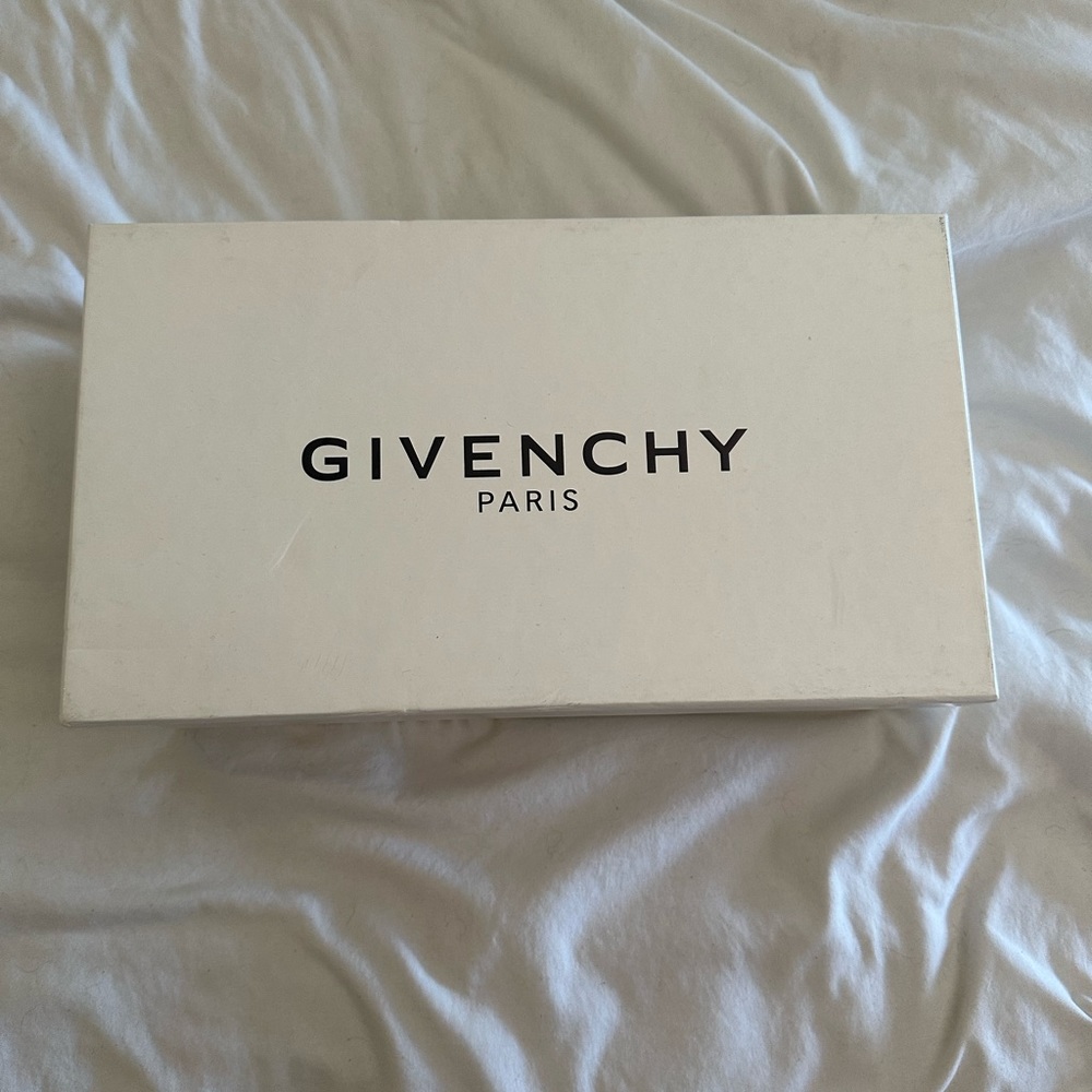 Givenchy Paris Sneakers
